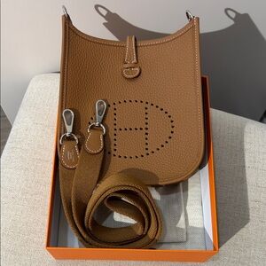 New Hermes mini evelyne tpm in Gold